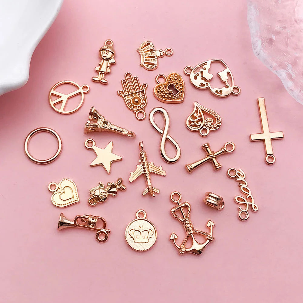 Variety of Metal Bag Decorations Pendant for Women Novelty Charm for Jewelry Gold Plated Lucky Fashion Jewelry Pendants Charm