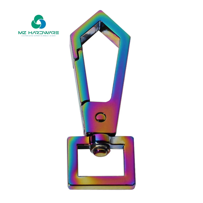 MZhardware Fashion Gold Metal Dog Buckle Zinc Alloy Lanyard Hook Key Chain with Swivel Snap Hook Adjustable