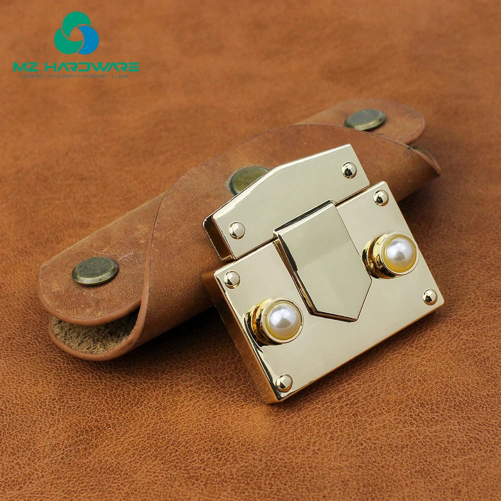 MZhardware Luxury Zinc Twist Lock Pearl Decorate Dual Metal Press Operate Clasps Handbag Hardware for Leather Bag DIY Handbag