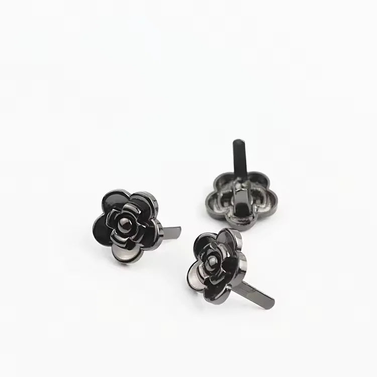 New Design Fashion Design Handbag Hardware Metal Logo Buckle Clip Screw Rose Flower Buttons Decorative Clasp