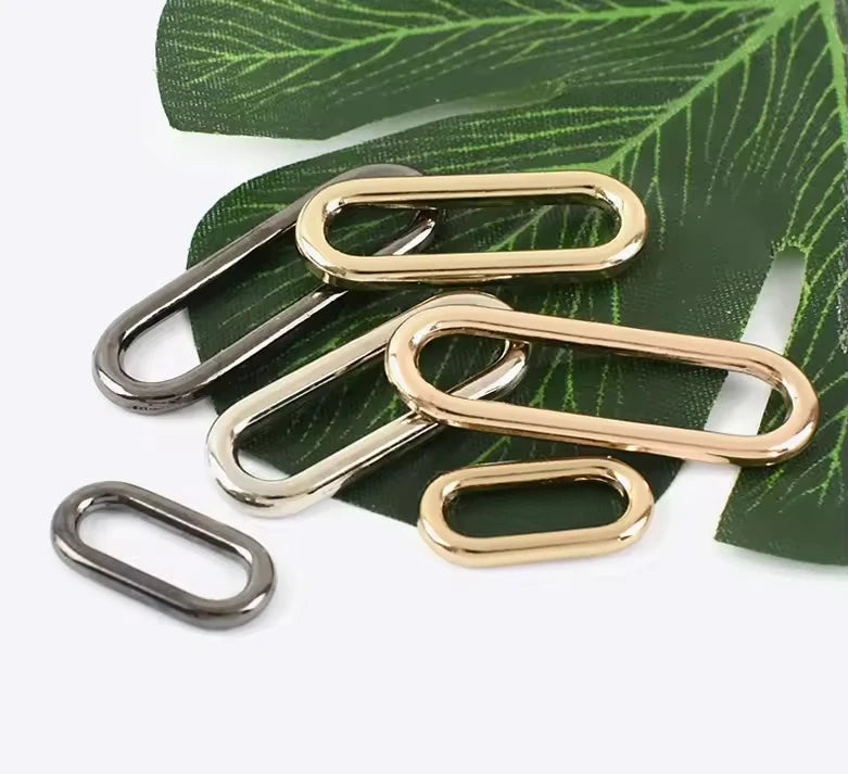 Iron Oval Buckle 4.8 Wire Diameter Eco-Friendly Stylish Accessories for Bags Metal Accessories 100 Pieces Per Pack