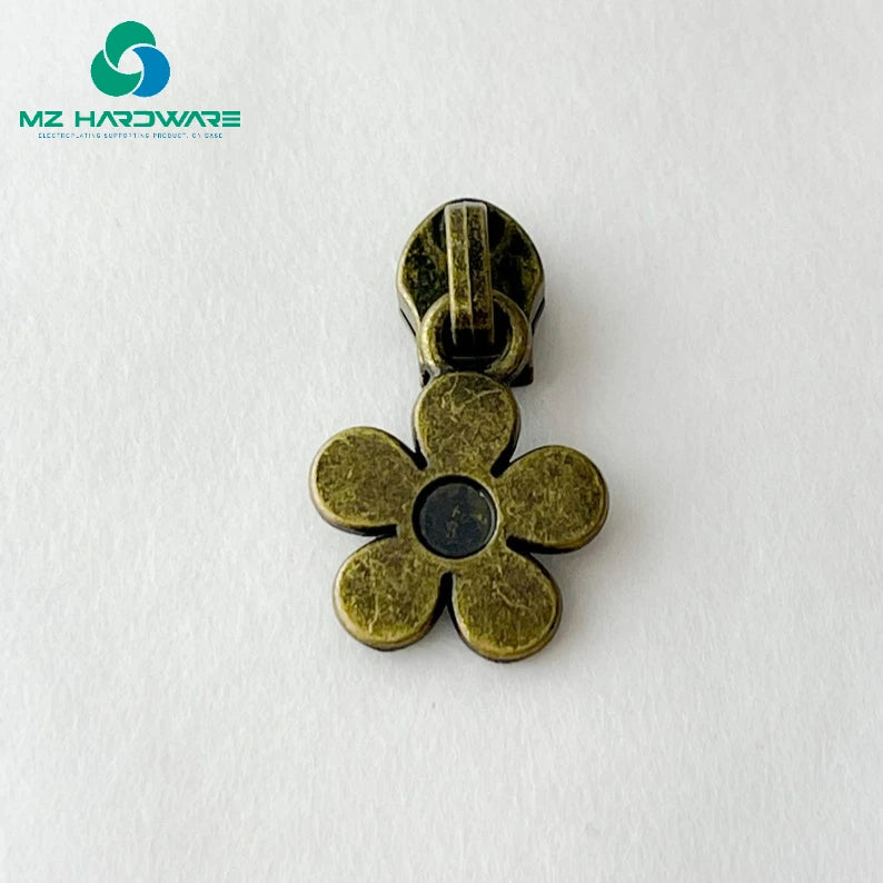 Large Daisy Zipper Pulls #5 Flowers Zipper Puller Clothing Bag Zipper Slider for Accessories Handmade Luggage Bags Leather Sofa