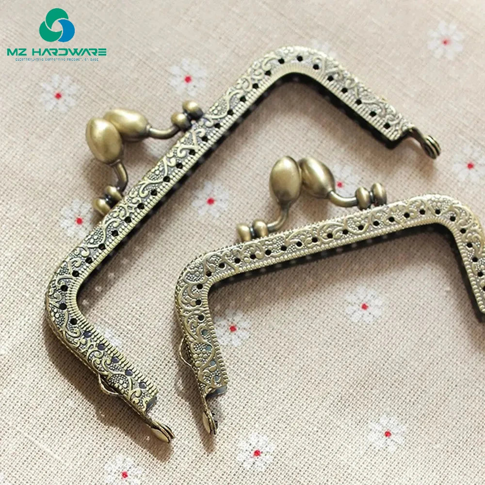 MZhardware DIY Craft Purse Bag Making Kiss Clasp Lock Metal Purse Frame Clutch Bag for Other Bag Parts & Accessories