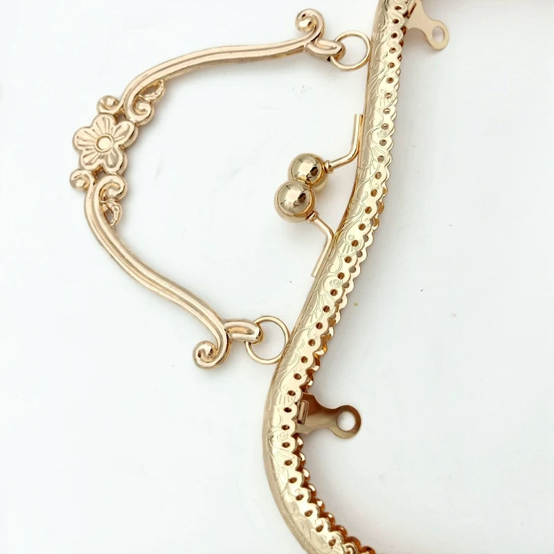 20.5cm Embossed M-shaped plum Flower Tote Gold Luggage Hardware Accessories Wholesale for Lady Handbag Purse Frame Luggage Bag