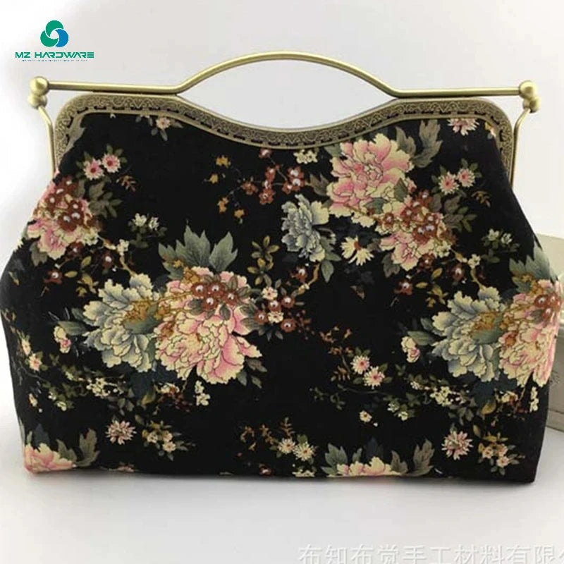 MZhardware Wholesale Concave Embossed Kiss Lock Metal Purse Frame Handbag Handle for Women Bags Parts & Accessories