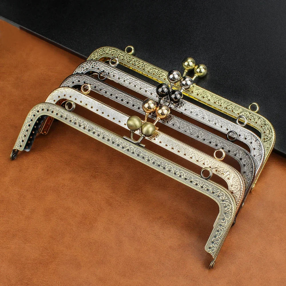 MZ Spot Wholesale 20CM Rectangle Embossing Beads Kiss Metal Purse Frame Diy Bag Accessories for Fashion Women's Clutch Bags