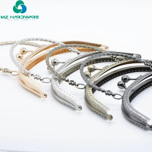 MZhardware 16.5cm Antique Bronze Metal Purse Frame Sewing Handle Purse Frame Wallet Making Supply with Embossed Design