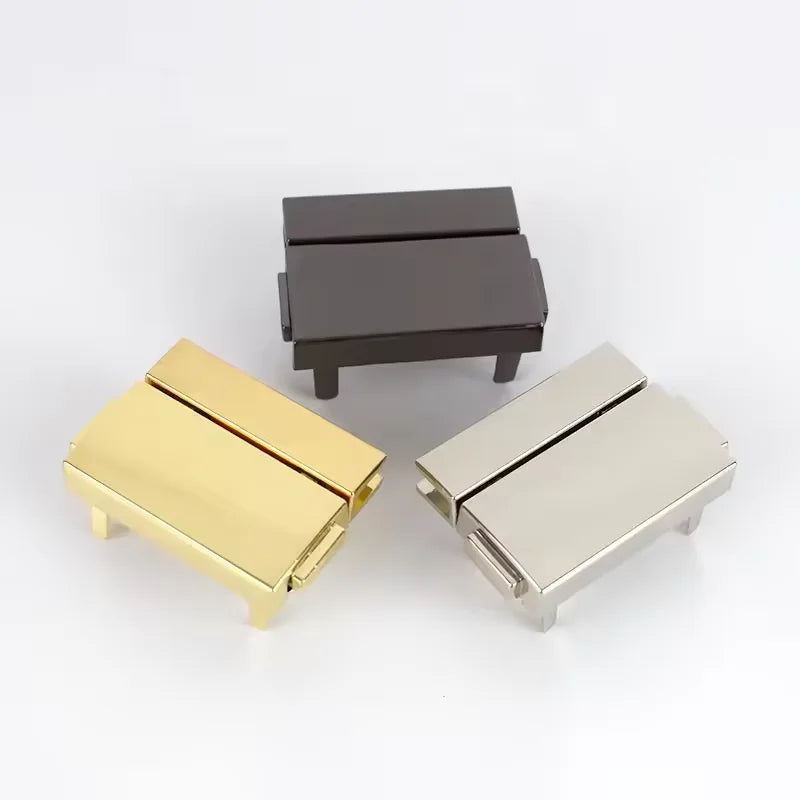 Good Quality Magnetic Snap Turn Twist Metal Lock for Bag Hardware Lock Light Gold Press Push Spring Lock for Handbag