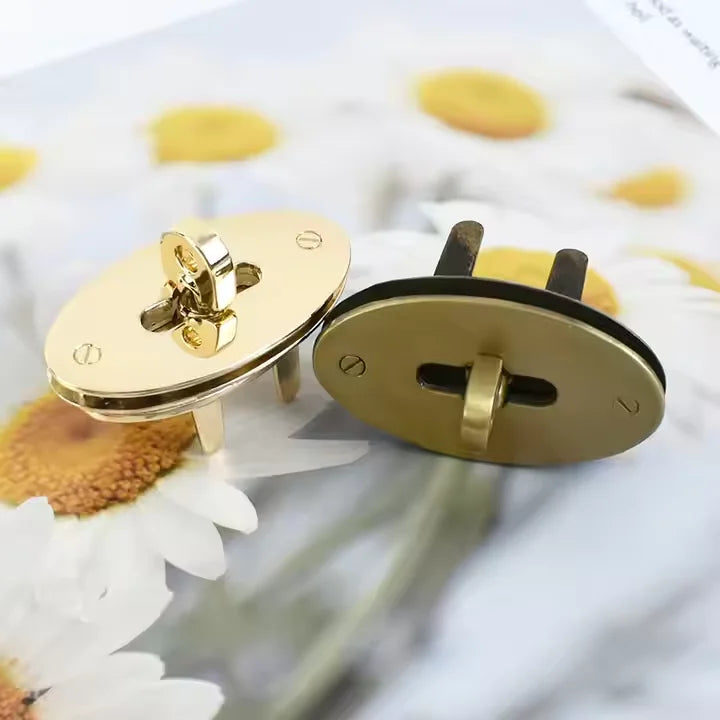 Factory Direct Sale Alloy Oval Shape Turn Lock Twist Lock Accessories Round Lock Hardware