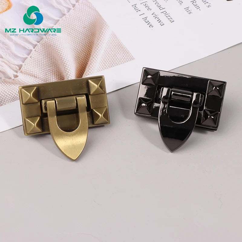 MZhardware Wholesale Metal Turn Twist Lock Buckles for DIY Women Handbag Bag Purse Hardware Closure Clasp Bags Parts Accessories