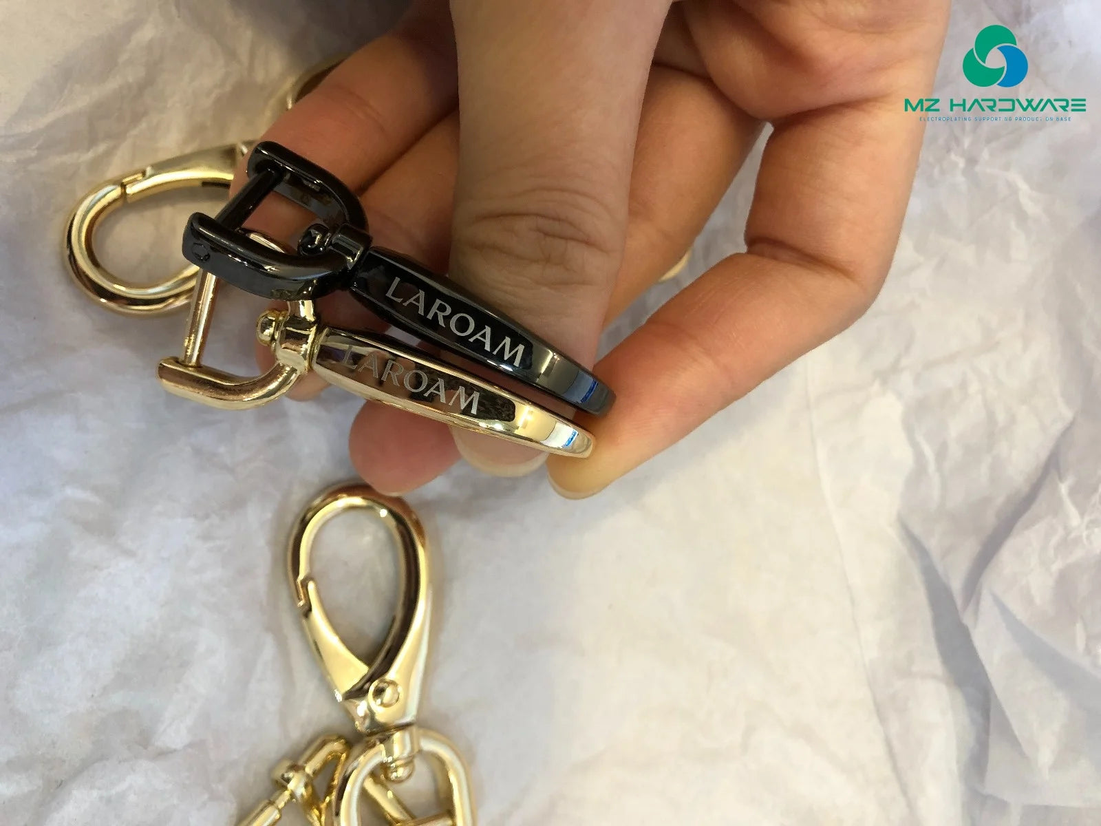 Metal Buckle Lock Clasp Safe Lobster  Swivel Ring for Securing Pets, Dog Leash Harness, Camping, Hiking, Keychains