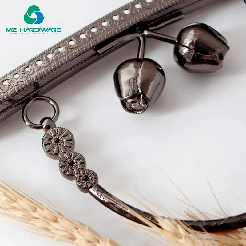 MZhardware Handle Purse Frame DIY Kiss Lock Bag Coin Purse Embossed Rose Flower Head Gold Three Flower Handle Kiss Lock