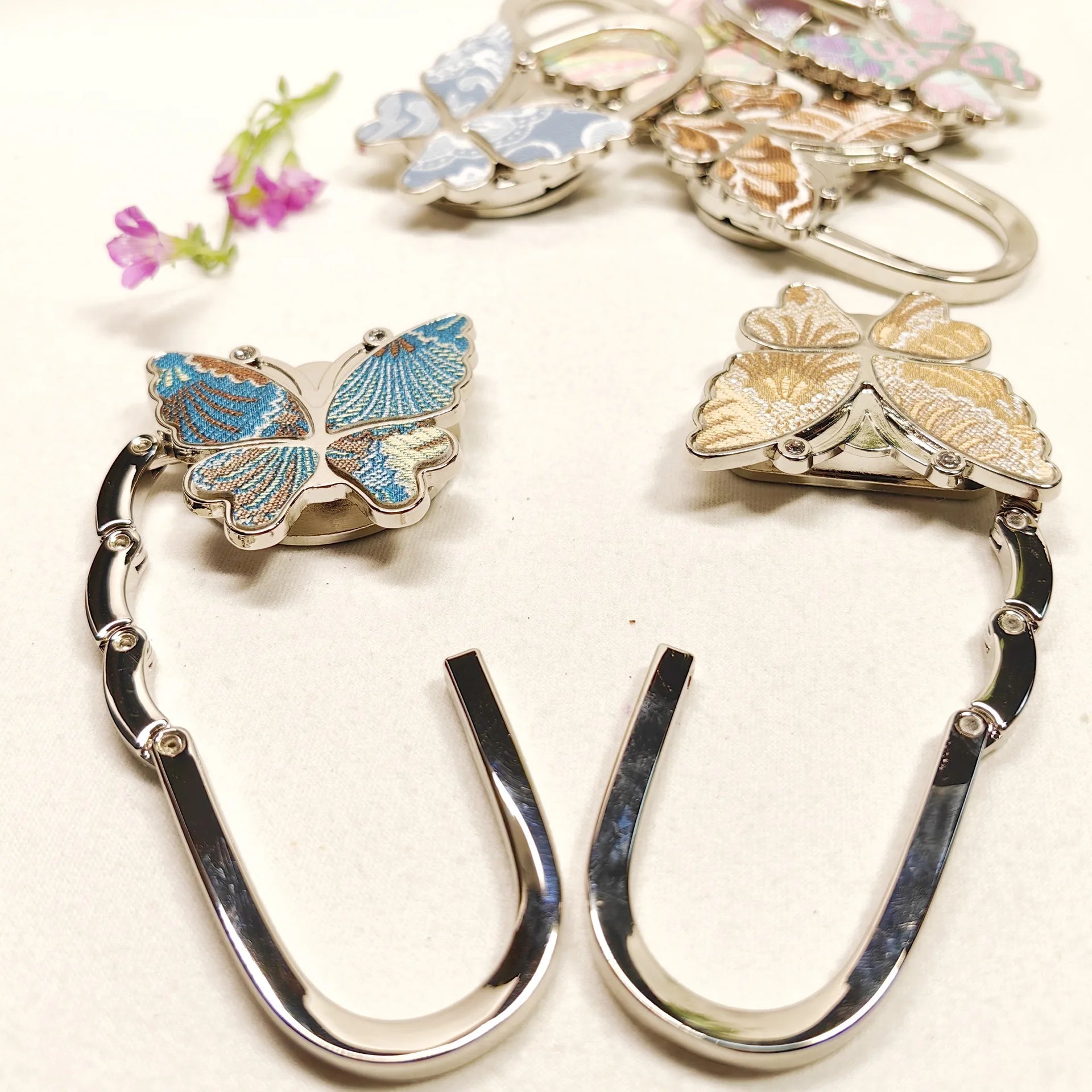 Custom Handbag Hook Bag Accessories Colorful Butterfly Creative Student Gifts Foldable Metal Bag Hanger