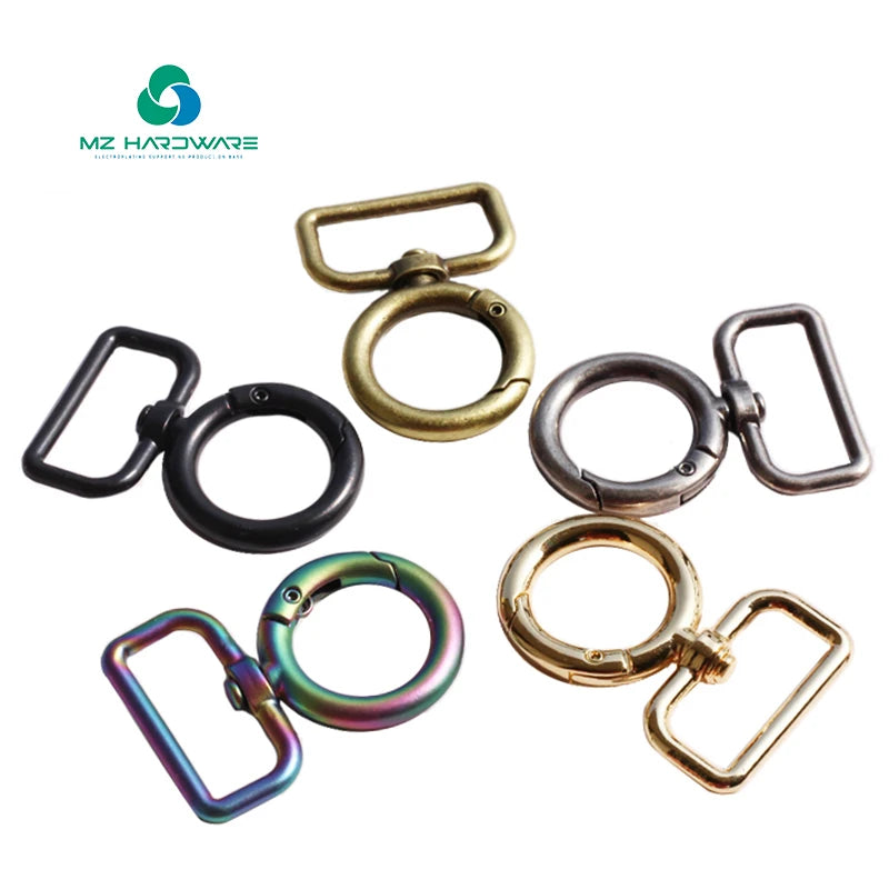 MZhardware Fashion Gold Metal Dog Buckle Zinc Alloy Lanyard Hook Key Chain with Swivel Snap Hook Adjustable