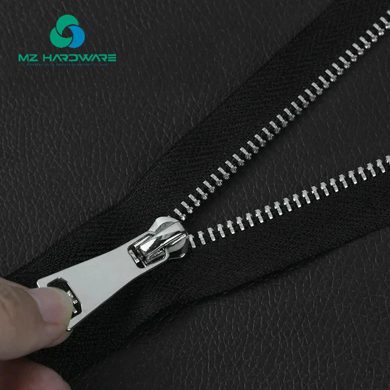 High Quality #5 Metal Zipper with Customized Logo New Style Fashion Handbag Closure Bag & Luggage Making Materials